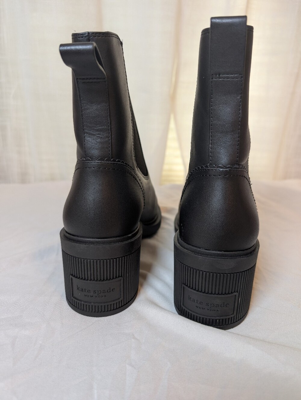 Kate Spade Drew Heeled Chelsea Bootie Size 8B Black Quiet Luxury Ankle Boot - Picture 7 of 14